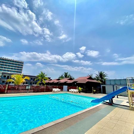 Langgura Baron Resort Pantai Cenang  Extérieur photo