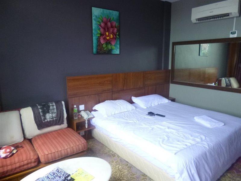 Langgura Baron Resort Pantai Cenang  Extérieur photo