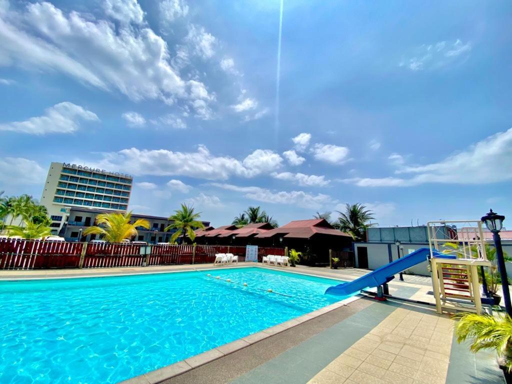 Langgura Baron Resort Pantai Cenang  Extérieur photo