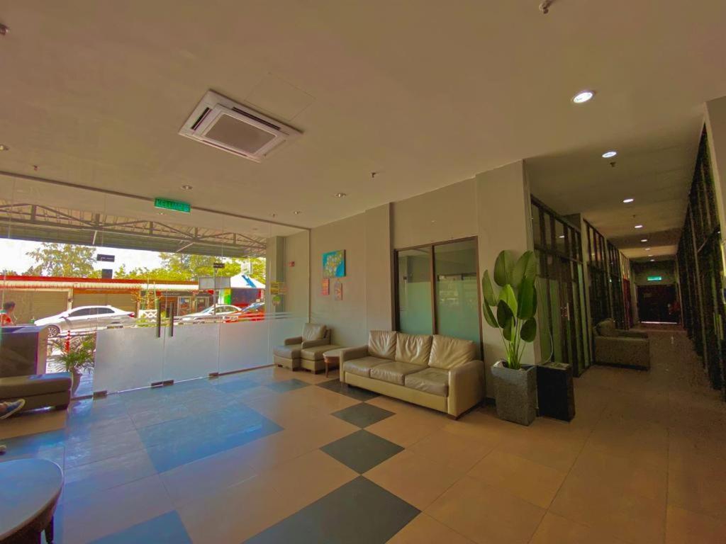 Langgura Baron Resort Pantai Cenang  Extérieur photo