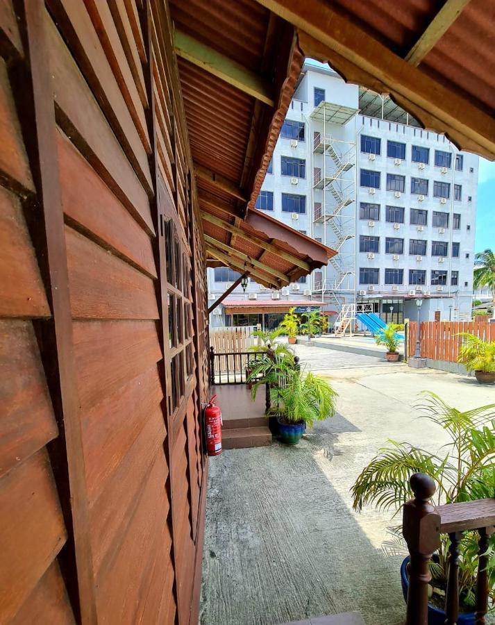 Langgura Baron Resort Pantai Cenang  Extérieur photo