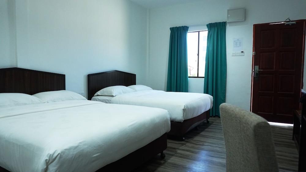 Langgura Baron Resort Pantai Cenang  Extérieur photo
