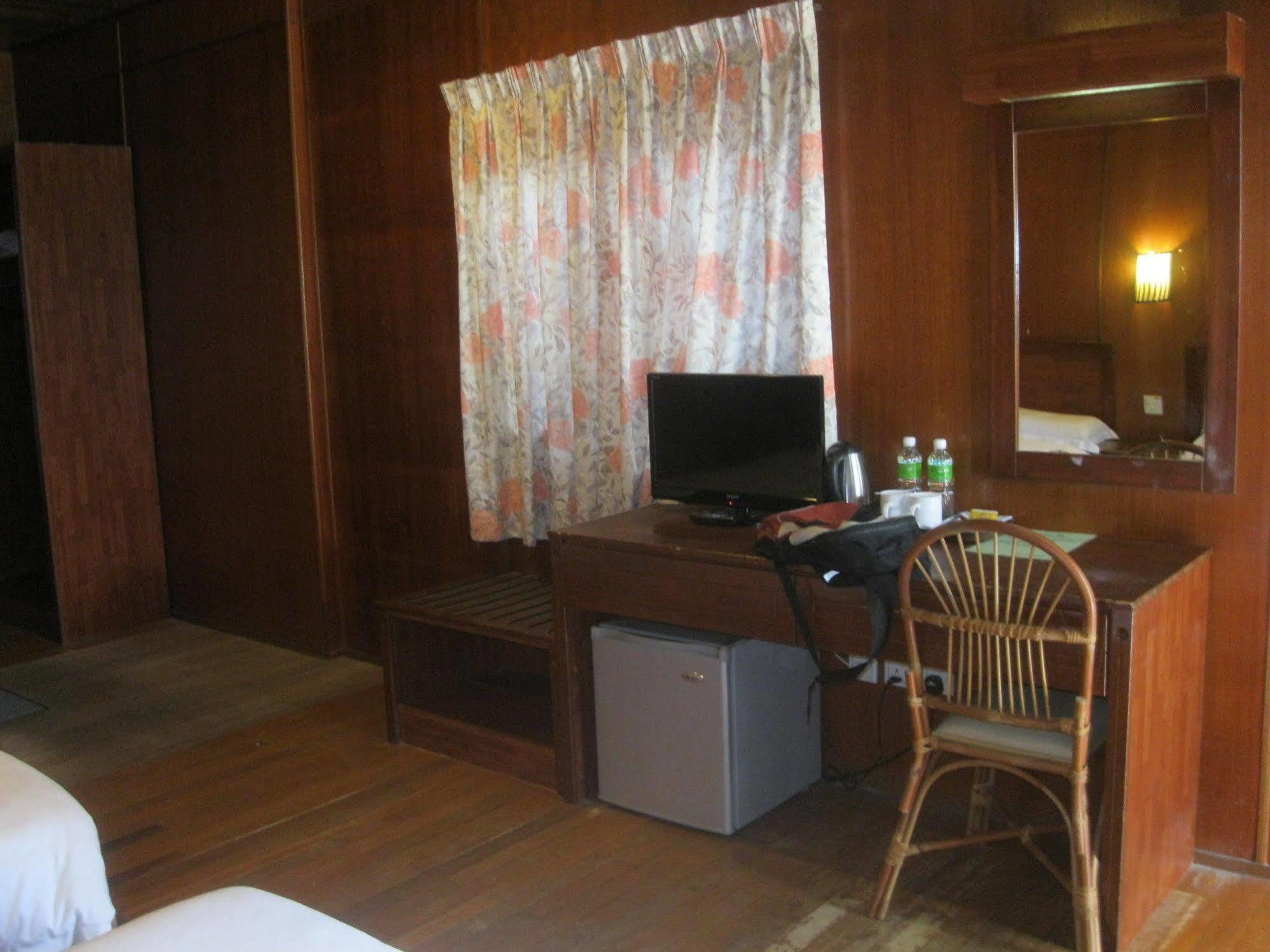 Langgura Baron Resort Pantai Cenang  Extérieur photo