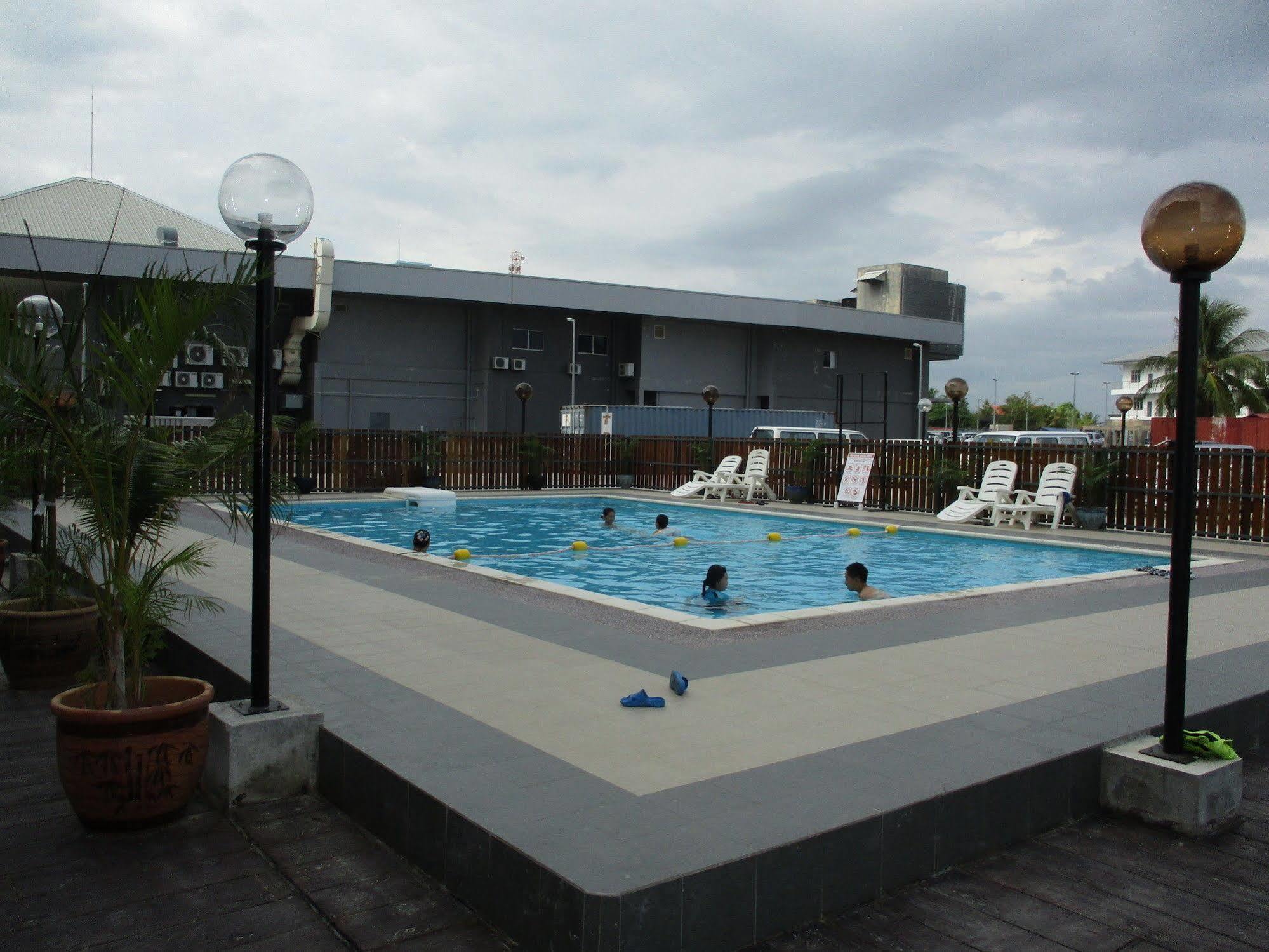 Langgura Baron Resort Pantai Cenang  Extérieur photo