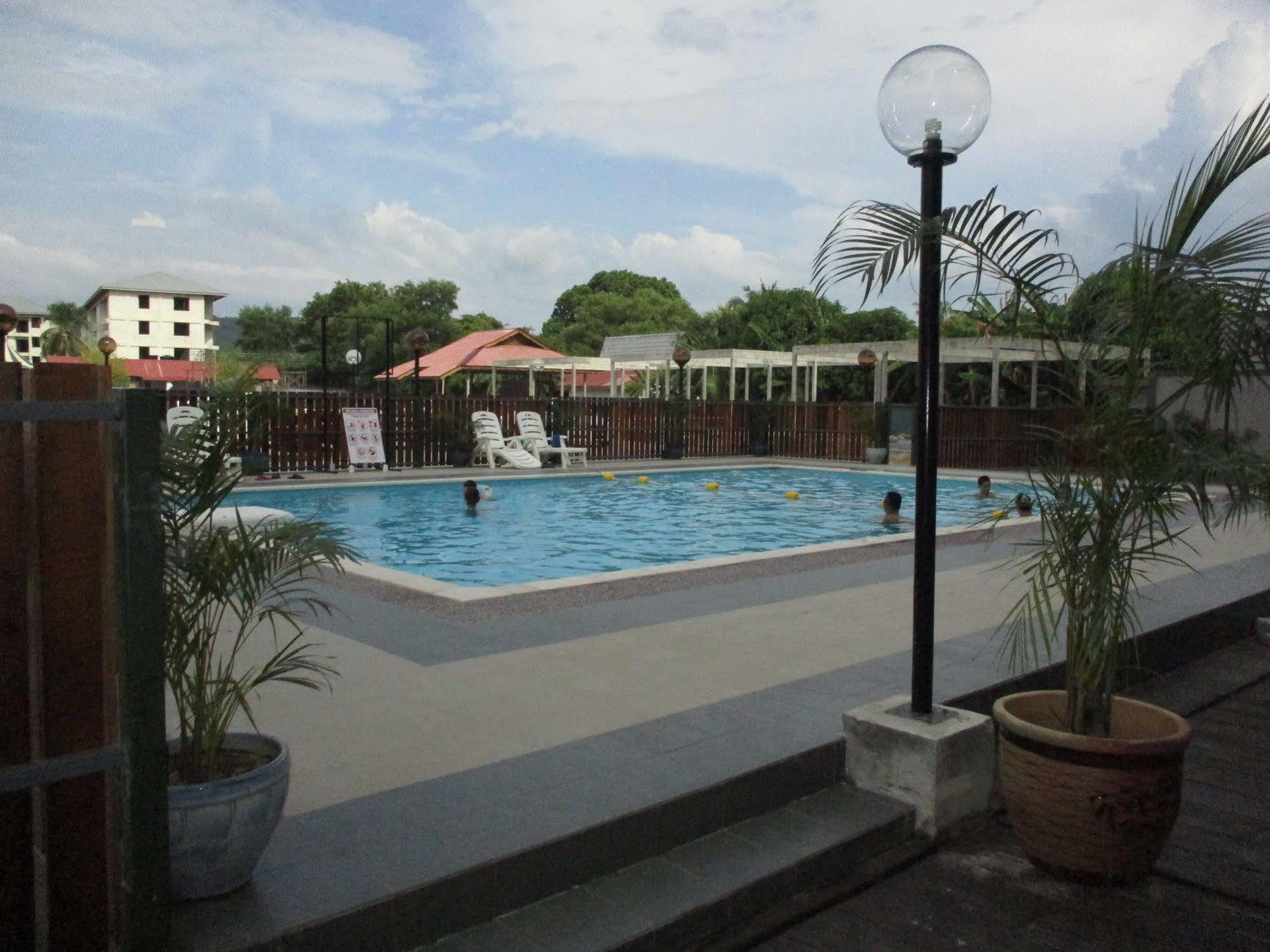 Langgura Baron Resort Pantai Cenang  Extérieur photo